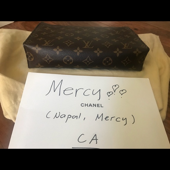 SOLD !!! LV Toiletry 26 - Picture 3 of 8